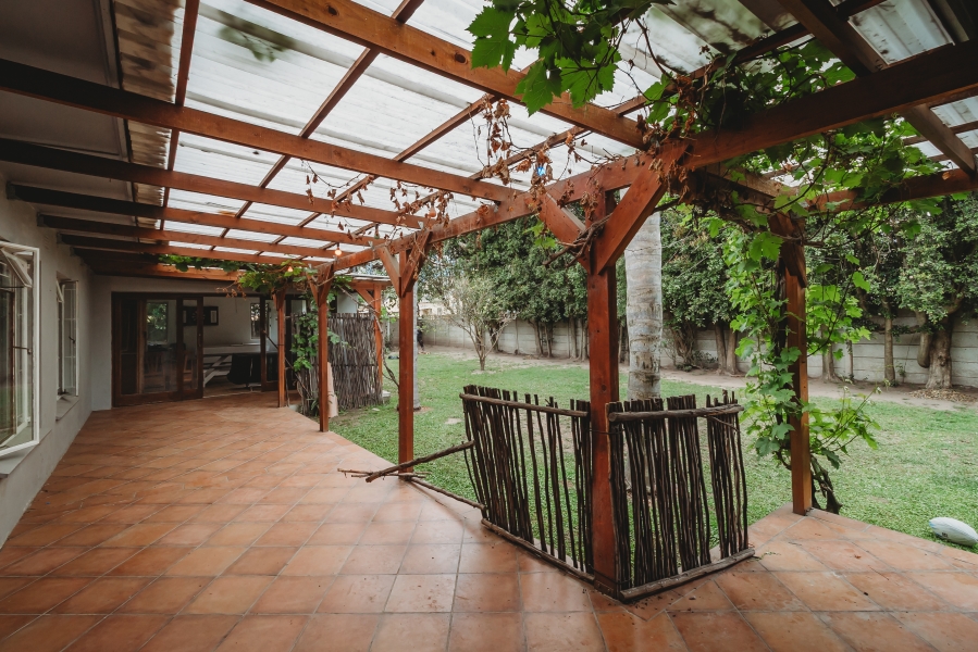 4 Bedroom Property for Sale in Bodorp Western Cape